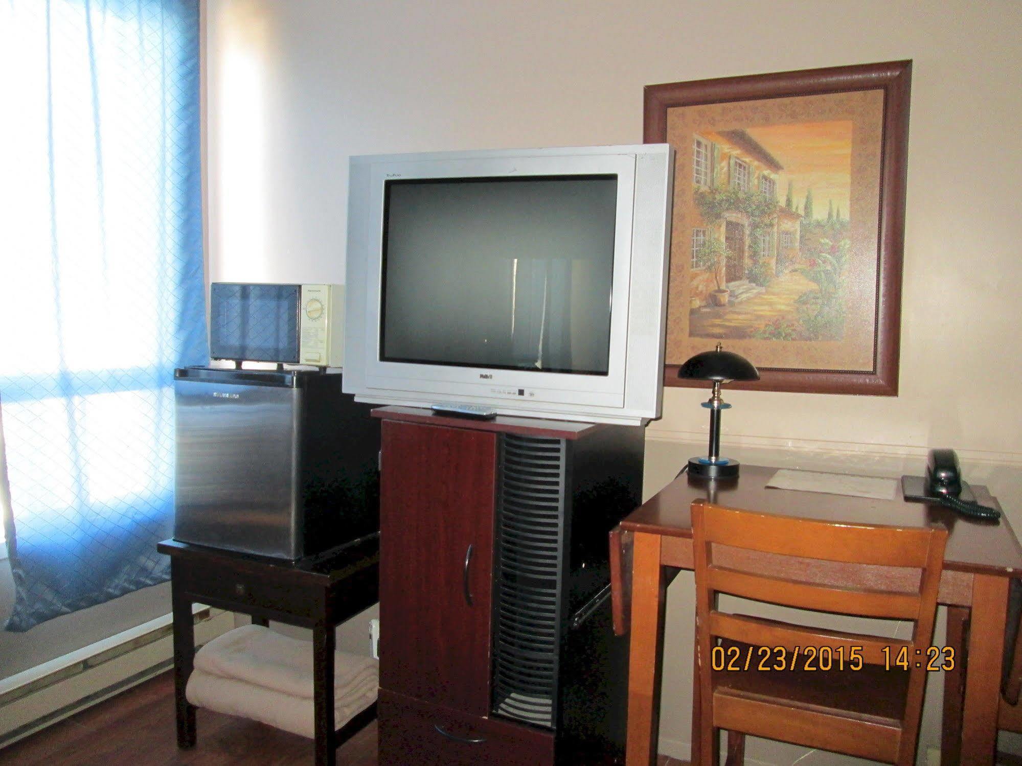 Motel Lustre D'Or L'Ancienne-Lorette ภายนอก รูปภาพ