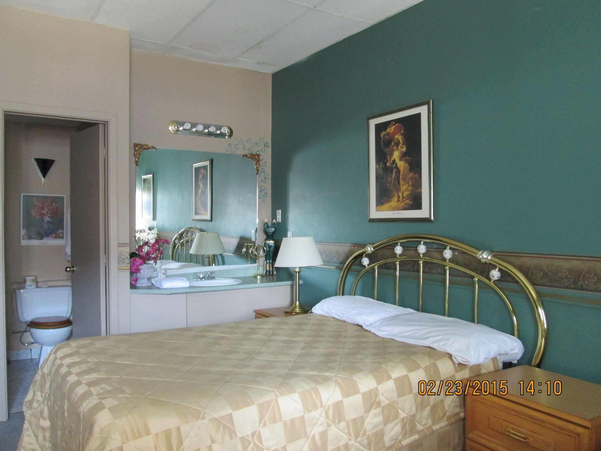 Motel Lustre D'Or L'Ancienne-Lorette ภายนอก รูปภาพ